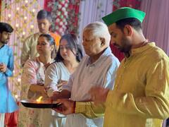 Navratri 2023: नवरात्रि में पुराने अंदाज में दिखे लालू यादव, पटना के बांके बिहारी मंदिर में बेटे तेज प्रताप और बेटी रोहिणी के साथ पहुंचे