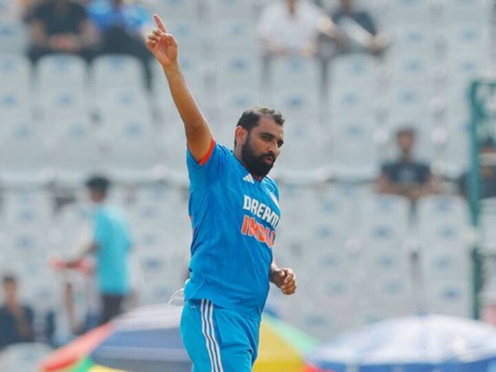 ind-vs-nz--world-cup-2023-mohammed-shami-become-1st-indian-bowler-to-take-two-5-fers-in-world-cup Mohammed Shami: શમીએ ન્યૂઝીલેન્ડ સામે 5 વિકેટ લઈને રચ્યો ઈતિહાસ, વર્લ્ડ કપમાં કોઈ ભારતીય નથી કરી શક્યો આ કારનામું