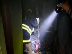 தலைக்கு ஏறிய அதிக போதை.. தனக்குத்தானே தீ வைத்துக் கொண்ட நபர்.. எரிந்து நாசமான வீடு..!