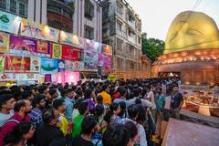 Durga Puja 2023: বাংলা-অসম থেকে গুরগাঁও! সারা দেশে দুর্গাপুজোর ধুম, পাটনার মন্ডপে হাজির লালু