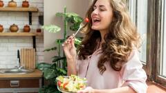 केवळ वजन कमी करणंच नाही तर ते वाढवणंही गरजेचं; स्लिम होण्यासाठी 'हे' उपाय करा