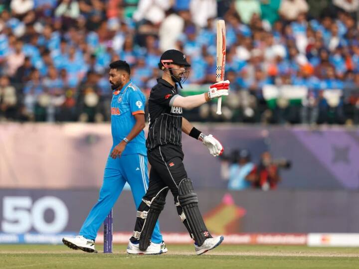 ODI World Cup 2023 IND vs NZ innings highlights New Zealand scored 273 runs against India in Dharamsala IND vs NZ: न्यूजीलैंड 273 रन पर सिमटी, डेरिल मिचेल ने जड़ा तूफानी शतक; मोहम्मद शमी ने खोला पंजा