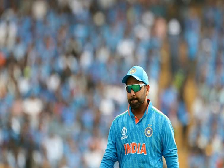 Most sixes in World Cup history Rohit Sharma break AB De Villiers record latest sports marathi news World Cup : हिटमॅनने मोडला 'एबी'चा सर्वात मोठा विक्रम, आता ख्रिस गेलचा नंबर