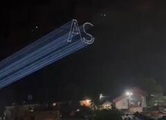 Nashik Saptshrungi Devi : नाशिकच्या वणी गडावर साकारली सप्तशृंगी देवी, विद्युत रोषणाईनं गड उजळला, डोळे दिपवणारे फोटो पहा...