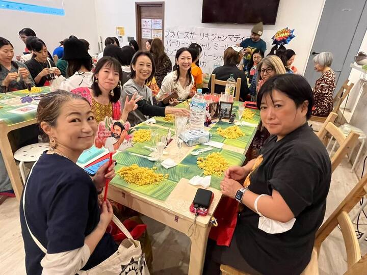 ప్రస్తుతం ప్రభాస్ జపాన్ బర్త్ డే వేడుకల ఫోటోలు సోషల్ మీడియాలో వైరల్ అవుతున్నాయి.