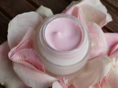 Beauty Tips: இரவு நேர சரும பராமரிப்பு மிகவும் அவசியமா? நிபுணர்கள் சொல்லும் டிப்ஸ்!