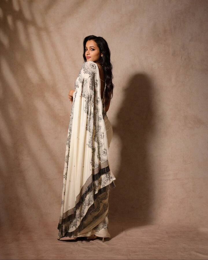 શ્રીનિધિ એક મોટી કંપનીમાં એન્જિનિયર તરીકે કામ કરતી હતી. આ પછી તેણીએ પોતાના પેશનને આગળ વધારવા માટે નોકરી છોડી દીધી.