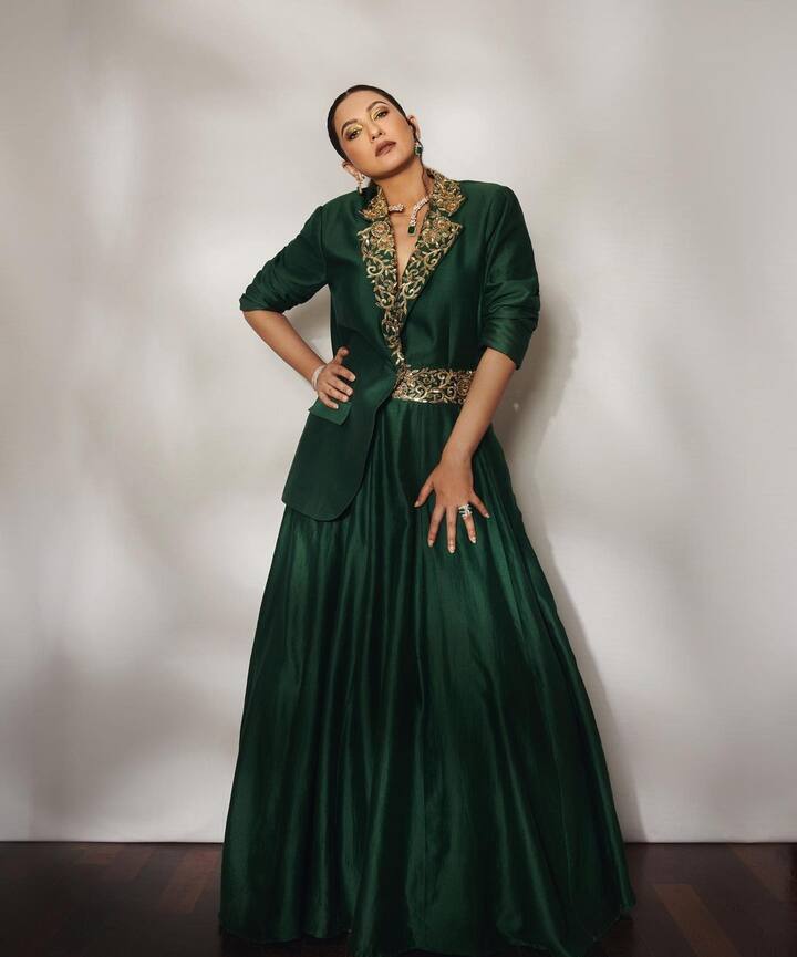 गौहर खान ने मॉडलिंग, टीवी, फिल्मों और कई म्यूजिक वीडियोज में काम किया है. वे रिएलिटी शो बिग बॉस 7 की विनर रही चुकी हैं. एक्टिंग करियर में आने से पहले गौहर मॉडलिंग करती थीं और तब एक्ट्रेस को एक बहुत ही अजीब सिचुएशन का सामना करना पड़ा था.