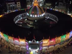 Latur News : लातूरमधील मुख्य बाजारपेठ असलेल्या गंज गोलाईतला आकर्षक विद्युत रोषणाई, जगदंबी देवीच्या मंदिरालाही सजावट