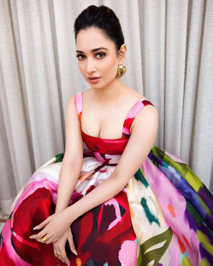 Tamannaah Bhatia Photo: સાઉથથી લઈને બોલિવૂડ સુધી પોતાની સુંદરતા અને અભિનયથી હજારો દિલોને ઘાયલ કરનાર તમન્ના ભાટિયા ફરી એકવાર પોતાના લુક્સને કારણે ચર્ચામાં છે.