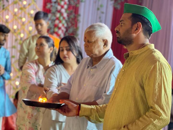 नवरात्र के मौके पर लालू प्रसाद यादव इस मंदिर में पहले भी आए थे और आज महाअष्टमी को भी वह माता की आरती में भाग लेने के लिए पहुंचे थे.