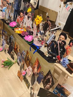 జపాన్ లో ప్రభాస్ బర్త్ వేడుకలు- ఫ్యాన్స్ హంగామా మామూలుగా లేదుగా!