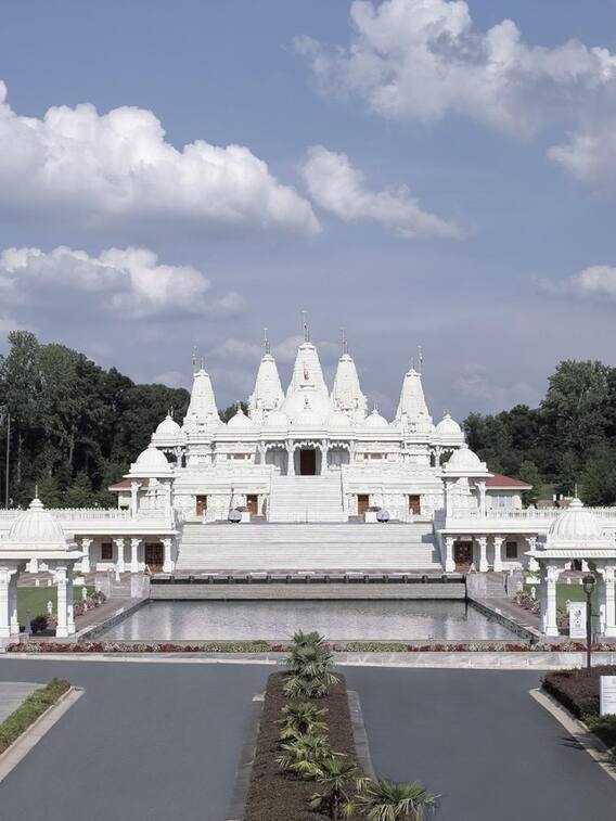 अमेरिका में दूसरा सबसे बड़ा हिंदू मंदिर किसने बनवाया