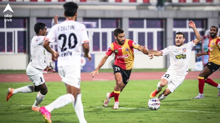 ISL 2023-24: East Bengal FC defeated by FC Goa, coach Carles Cuadrat upset for the supporters East Bengal: পুজোর মধ্যে পরাজয়, সমর্থকদের জন্য মন খারাপ ইস্টবেঙ্গল কোচের