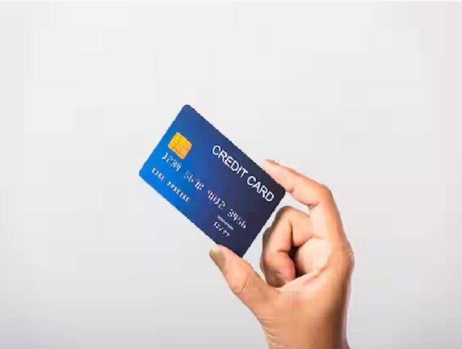 Credit Card: ਜੇਕਰ ਤੁਸੀਂ ਵੀ ਤਿਉਹਾਰਾਂ ਦੇ ਸੀਜ਼ਨ ਦੌਰਾਨ ਕ੍ਰੈਡਿਟ ਕਾਰਡ ਨਾਲ ਖਰੀਦਦਾਰੀ ਕਰਨ ਬਾਰੇ ਸੋਚ ਰਹੇ ਹੋ, ਤਾਂ ਅਸੀਂ ਤੁਹਾਨੂੰ ਇਸ ਦੀ ਬਿਹਤਰ ਵਰਤੋਂ ਲਈ ਟਿਪਸ ਦੱਸ ਰਹੇ ਹਾਂ।