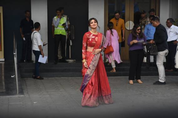 Some wore lehenga and some saree, from Shilpa Shetty to Rashmika Mandanna, these beauties were spotted in traditional look at the airport.