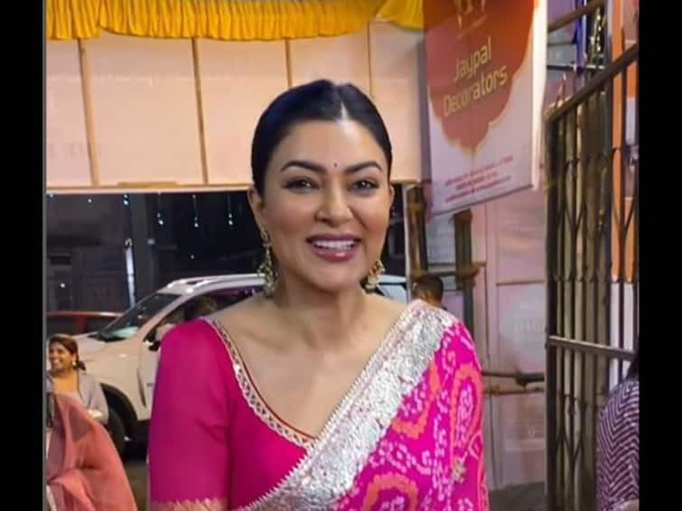 Sushmita Sen Durga Puja Celebrations, Twins In Pink Saree With Daughter Renee Dhunuchi Dance