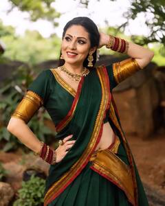 Sadaa: లంగా ఓణీలో సదా - పదేళ్లు వెనక్కి తీసుకెళ్లావు కదా!