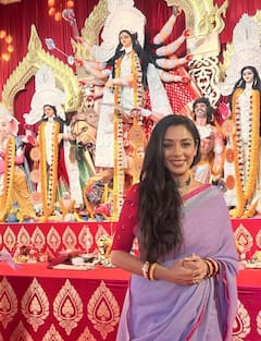 Durga Puja 2023: मुनमुन दत्ता से लेकर Rupali Ganguli तक, दुर्गा पूजा पंडाल में सज धजकर पहुंचीं TV की ये हसीनाएं