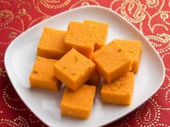 Navratri 2023: व्रत के दौरान घर पर बनाएं चूरमा बर्फी, यह है पूरी रेसिपी