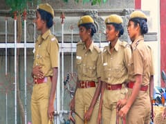 50 ஆண்டுகளாக ஜொலிக்கும் பெண் காவல்துறை அதிகாரிகள்...பாராட்ட முடிவு செய்த ஸ்டாலின் அரசு!