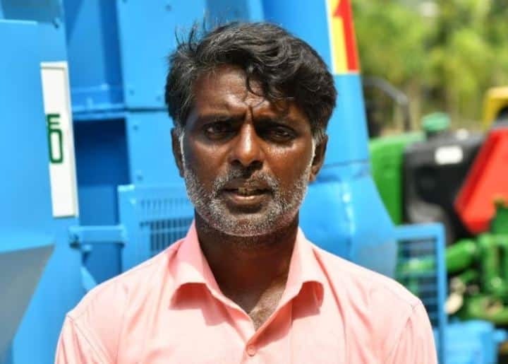 dalit bandhu scheme helps tractor driver turn owner of mobile rice mill in telangana Success Story : ट्रॅक्टर चालक ते राईस मिलचा मालक, 'या' सरकारी योजनेनं बदललं जीवन