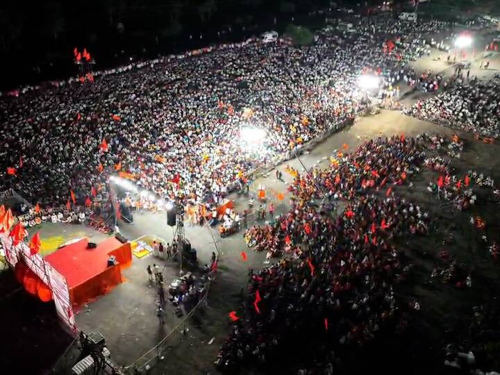 निर्भयाच्या समाधी स्थळाचं दर्शन घेताना निर्भयाच्या काकांना अश्रू अनावर झाले होते.