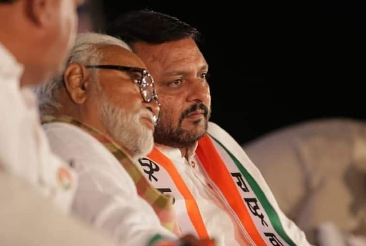 Nashik latest news Chhagan Bhujbal supporter Jaydutt Holkar resigns from post of NCP for reservation maharashtra news Nashik News :  छगन भुजबळांना धक्का!  जयदत्त होळकर यांचा राष्ट्रवादीच्या पदाचा राजीनामा, मराठा आरक्षणासाठी घेतला निर्णय!