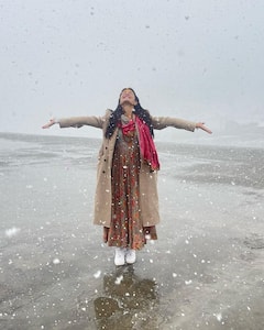 Jacqueline Fernandez Seeks Blessings At Kedarnath - See Pics