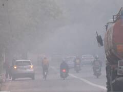 दिल्ली का घुट रहा दम, AQI 309, कल और भी खराब हो सकते हैं हालात, तस्वीरों में देखें आज का हाल