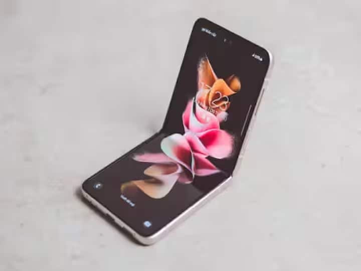 samsung galaxy google pixel best-folding-phones-of 2023 skml Best Folding Phones of 2023: এবছরের অন্যতম সেরা কয়েকটি ফোল্ডিং ফোন, আপনার পছন্দ কেমন?