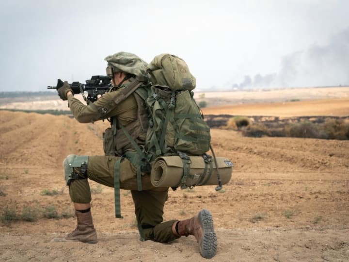 Israel Gaza Hamas Palestine war How much funding does the Israeli army receive from America How powerful is Netanyahu army Israel Gaza Attack: इजरायल की सेना को अमेरिका से कितनी फंडिंग मिलती है, जमीन, पानी और हवा में कितनी ताकतवर है नेतन्याहू की आर्मी?