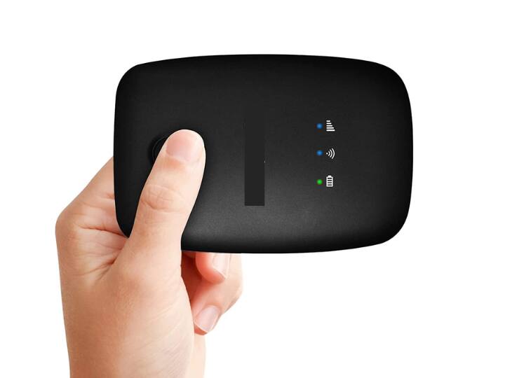 4G और पब्लिक WiFi के आने से ठप पड़ा डोंगल का बाजार, धूल खा रहे स्टॉक में पड़े ओल्ड मॉडल्स Dongle market stalled due to arrival of 4G and public WiFi 4G और पब्लिक WiFi के आने से ठप पड़ा डोंगल का बाजार, धूल खा रहे स्टॉक में पड़े ओल्ड मॉडल्स