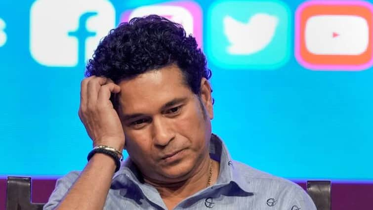 Sachin Tendulkar Statue installed by MCA, to be unveiled before India vs Sri Lanka match Sachin Tendulkar Statue: শেষ নির্মাণের কাজ, ভারত-শ্রীলঙ্কা ম্যাচের আগেই ওয়াংখেড়েতে উন্মোচিত হবে সচিনের মূর্তি