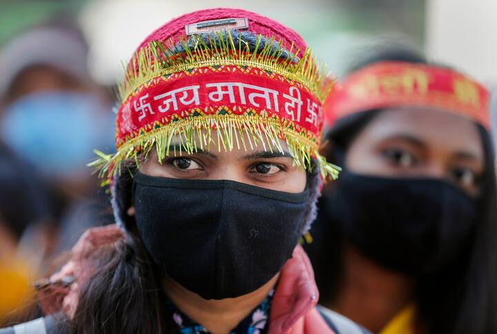 प्रवक्ता ने बताया कि स्काईवाक का 12 अक्टूबर को राष्ट्रपति द्रौपदी मुर्मू ने उद्घाटन किया था, जिसने (स्काईवाक ने) नवरात्रि के दैरान यात्रा प्रबंधन में अहम भूमिका निभायी.