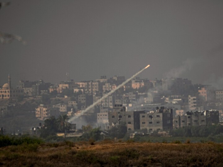 Israel Hamas War: हमास का दावा, 'गाजा के भीतर इजरायली सैनिकों से की लड़ाई', ईंधन की कमी ने नवजातों को खतरे में डाला | बड़ी बातें