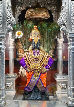 Pandharpur : नवव्या माळेला रुक्मिणी माता पसरणी पोषाखात, विठुराया ठेवणीतल्या दागिण्यांनी सजला