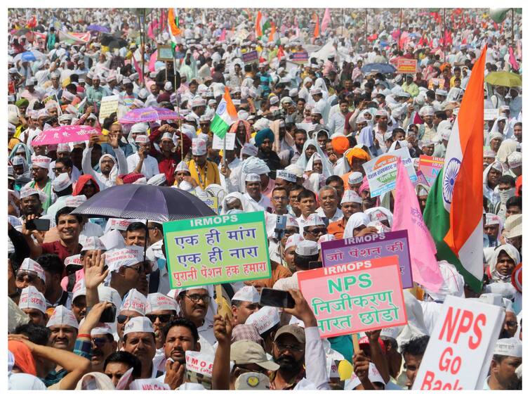 Maharashtra Govt Employees To Hold 'Family March' Demanding Restoration Of Old Pension Scheme On Nov 8 Maharashtra: Govt Employees To Hold 'Family March' Demanding Restoration Of Old Pension Scheme On Nov 8