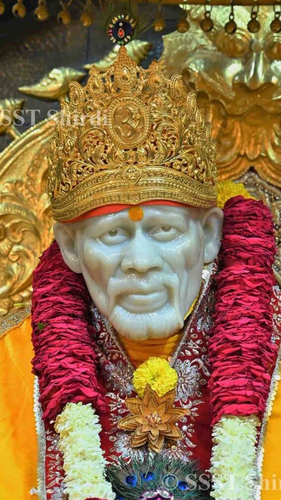 भाविकांनी सजली साईनगरी!  साईबाबा पुण्यतिथी महोत्सव.