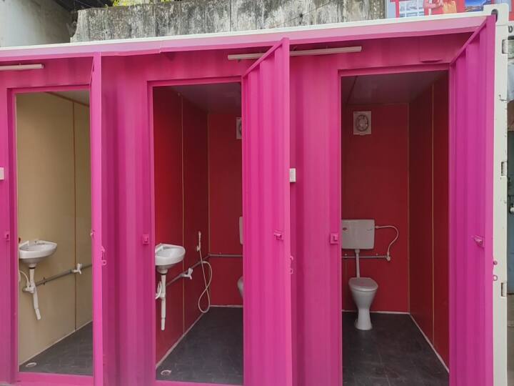 Kanchipuram city for public use pink sanitary toilets on the main road sides system is free to use by tourists and public TNN பிங்க் நிறத்தில் கன்டெய்னர்...! காஞ்சிபுரத்தில் இதை கவனித்தீர்களா ? புதிய முன்னெடுப்பு...!