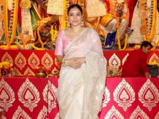 द कपिल शर्मा शो फेम Sumona Chakravarti ने दुर्गा पूजा में पहनी पुरानी साड़ियां, बोलीं- इस साल एक भी नहीं खरीदी