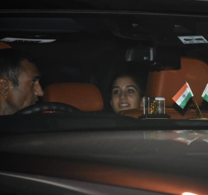 इवेंट में ईशा अंबानी की मां नीता अंबानी, पापा मुकेश अंबानी, होने वाली भाभी राधिका मर्चेंट और भाई आकाश अंबानी ने भी शिरकत की.