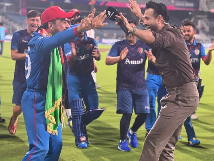 Afghanistan Cricket Team Celebration PAK vs AFG World Cup 2023 Latest Sports News PAK vs AFG: पाकिस्तान को हराने के बाद अफगानिस्तानी खिलाड़ियों ने जमकर मनाया जश्न, राशिद के साथ झूमे इरफान पठान