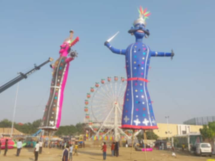 Noida Stadium Ravana Dahan Police deployed and CCTV Monitored traffic divert Dussehra 2023: नोएडा स्टेडियम में रावण दहन को लेकर चप्पे-चप्पे पर पुलिस की तैनाती, सीसीटीवी से रहेगी नजर