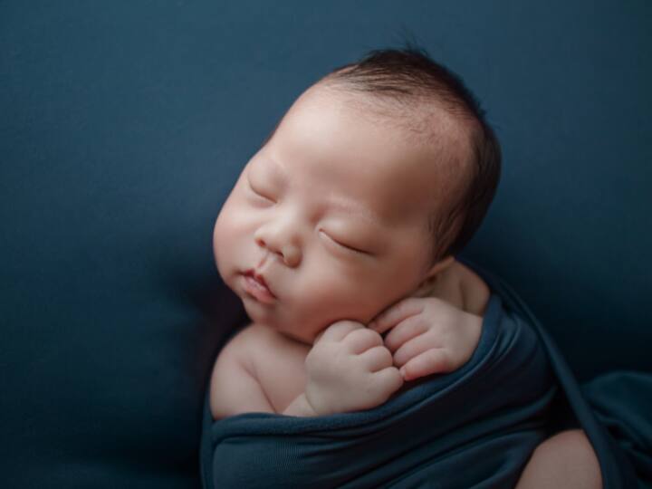 इसमें आपको बच्चे का नाम, जन्म का समय, स्थान, जिला राज्य और देश जैसी सारी जरूरी जानकारी को फिल करना होगा.