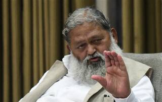 ਲਾਪਰਵਾਹ ਪੁਲਿਸ ਅਫ਼ਸਰ ਕੀਤੇ ਸਸਪੈਂਡ, 372 ਅਫ਼ਸਰਾਂ 'ਤੇ ਡਿੱਗੀ ਗਾਜ