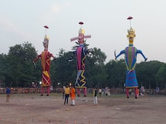 Ravan Dahan 2023: बिहार के कई शहरों में हुए रावण वध कार्यक्रम को तस्वीरों में देखिए, सुपौल में सोए हुए लंकापति के पुतला का किया गया दहन