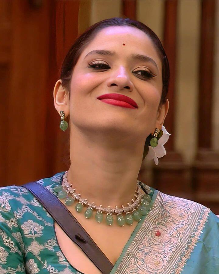 अंकिता लोखंडेची गणना बॉलिवूडच्या लोकप्रिय अभिनेत्रींमध्ये केली जाते.