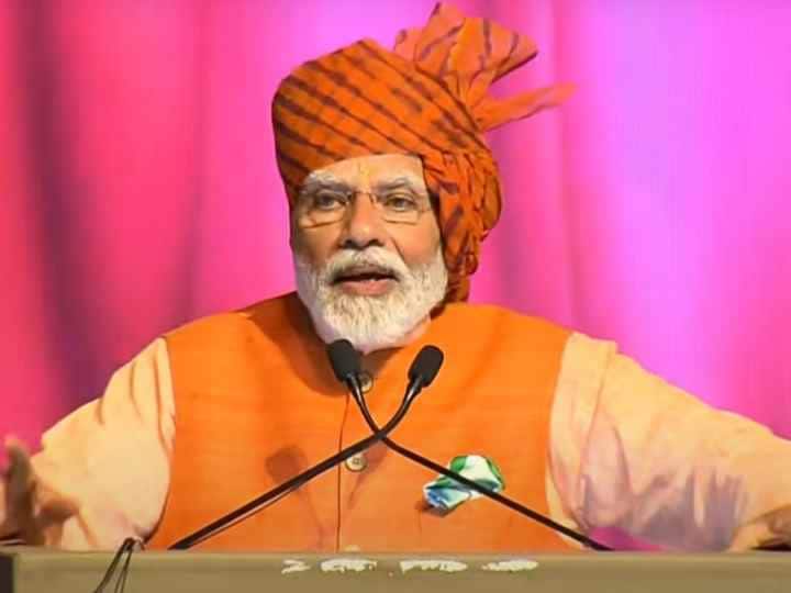 PM Modi attends Dussehra 2023 Ravan Dahan in Delhi Dwarka Sector 10 Ram Leela Talk about Ram Temple Ayodhya रावण दहन कार्यक्रम में पीएम मोदी बोले, 'अयोध्या में भगवान श्रीराम बस आने ही वाले हैं, मंदिर में गूंजा हर स्वर...'
