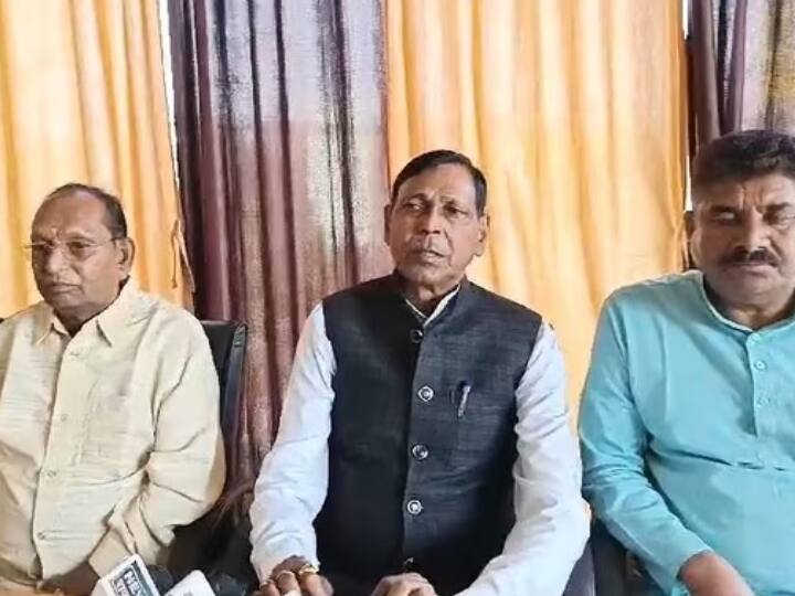 Rajasthan Election 2023 Vagad Congress leader announces contest as independent after not getting ticket ANN Rajasthan Election 2023: वागड़ में कांग्रेस नेता ने की बगावत, टिकट न मिलने पर निर्दलीय चुनाव लड़ने का किया एलान